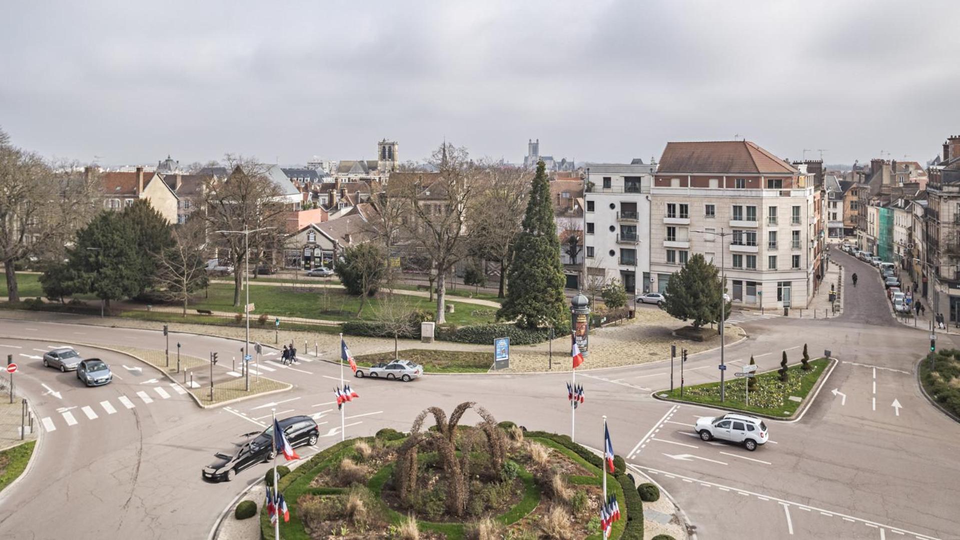Le Balcon Troyen - Proche Hypercentre - 4 Pers. Apartman Troyes Kültér fotó